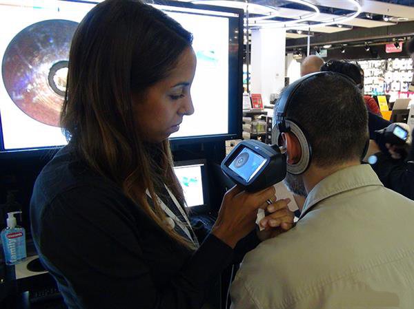 邁步3D打印私人定制時代 UE推出3D打印定制耳機產(chǎn)品_e鍵打印提供3D打印定制服務(wù)